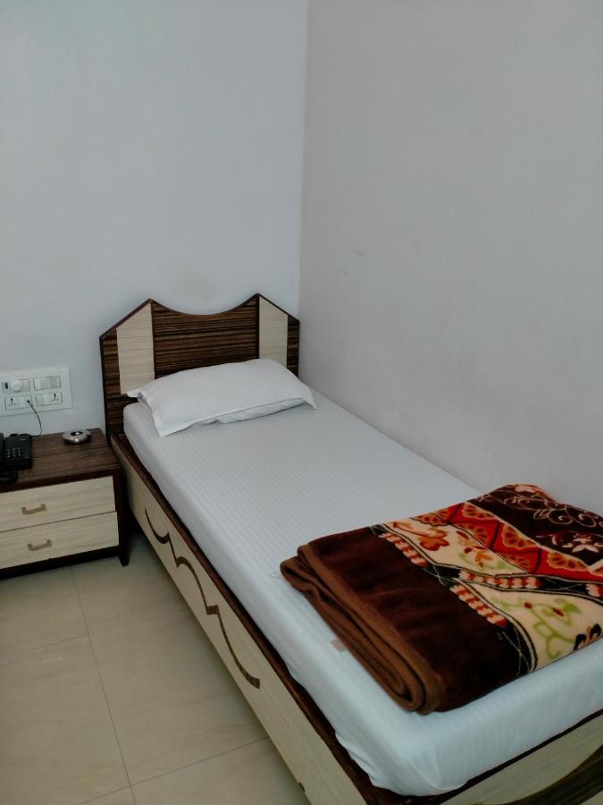 Hotel Broadway Colaba Βομβάη Εξωτερικό φωτογραφία