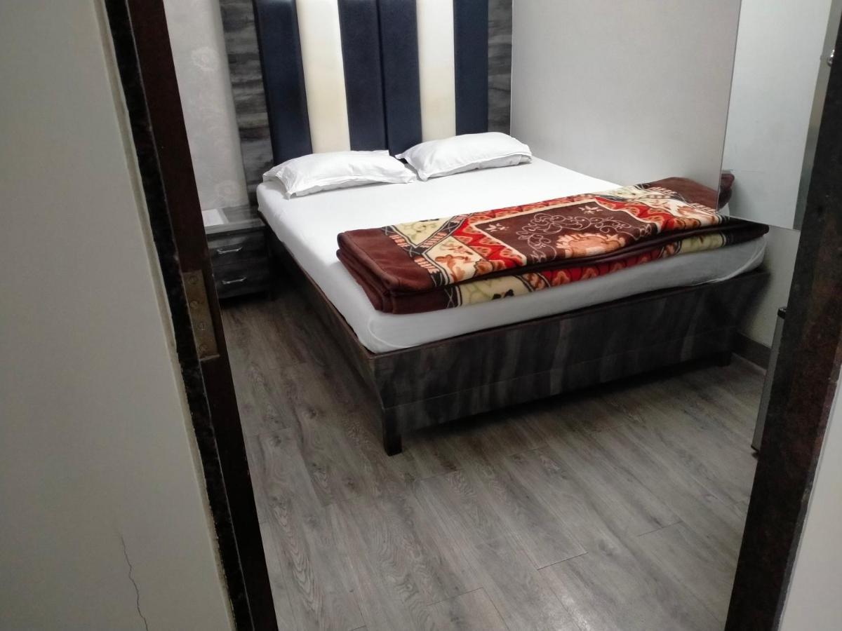 Hotel Broadway Colaba Βομβάη Εξωτερικό φωτογραφία