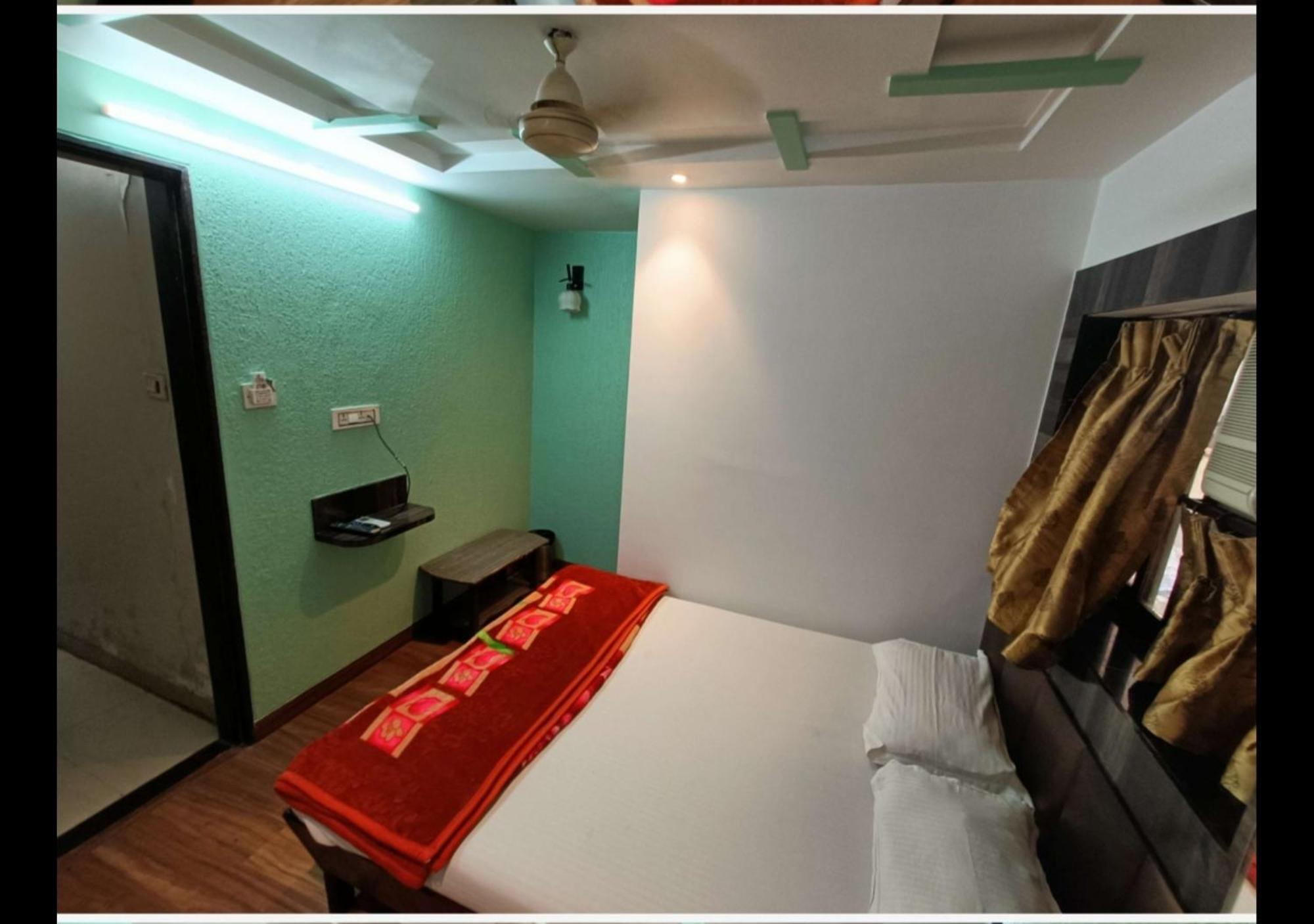 Hotel Broadway Colaba Βομβάη Εξωτερικό φωτογραφία