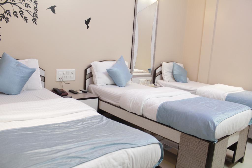 Hotel Broadway Colaba Βομβάη Εξωτερικό φωτογραφία