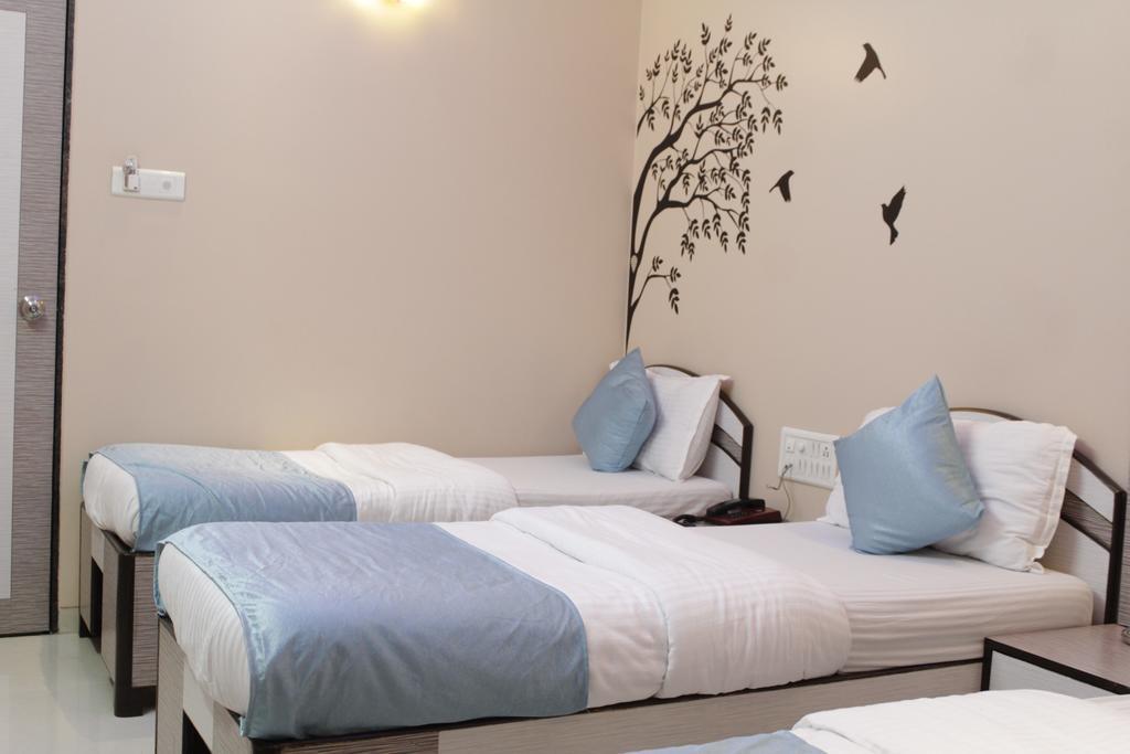 Hotel Broadway Colaba Βομβάη Εξωτερικό φωτογραφία