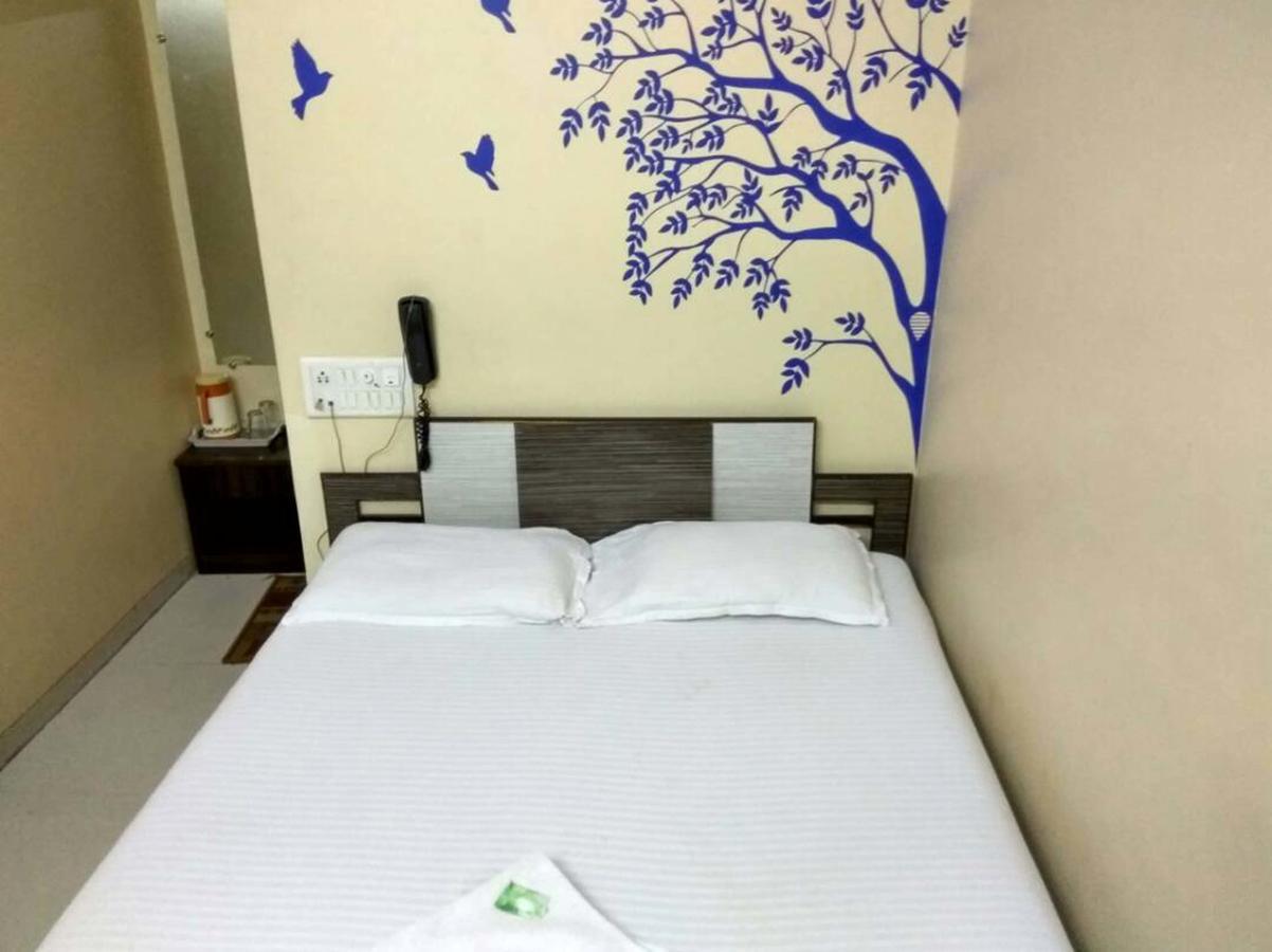 Hotel Broadway Colaba Βομβάη Εξωτερικό φωτογραφία