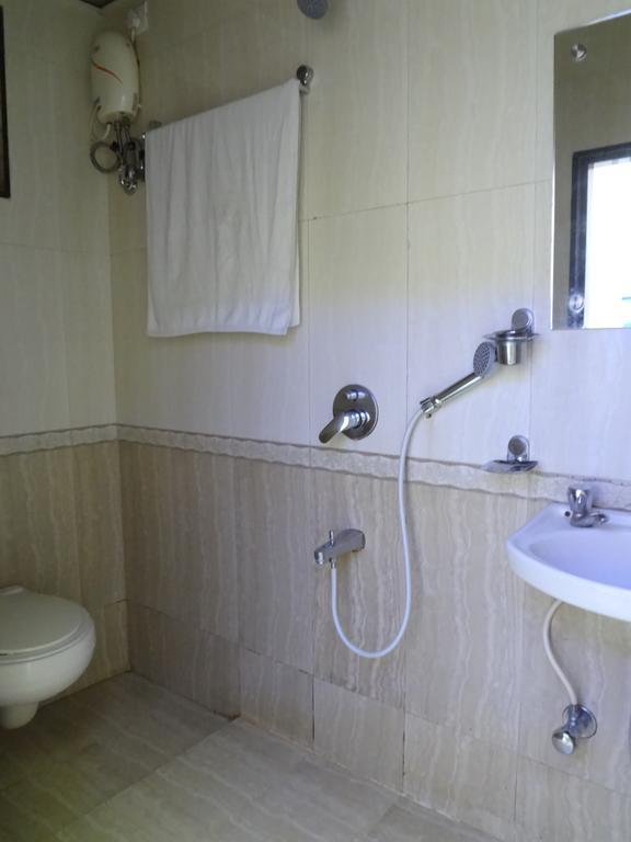 Hotel Broadway Colaba Βομβάη Δωμάτιο φωτογραφία