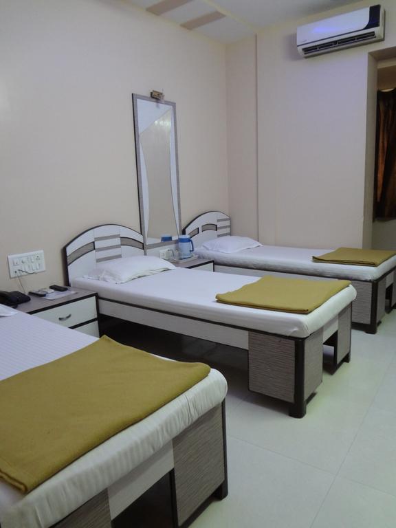 Hotel Broadway Colaba Βομβάη Εξωτερικό φωτογραφία