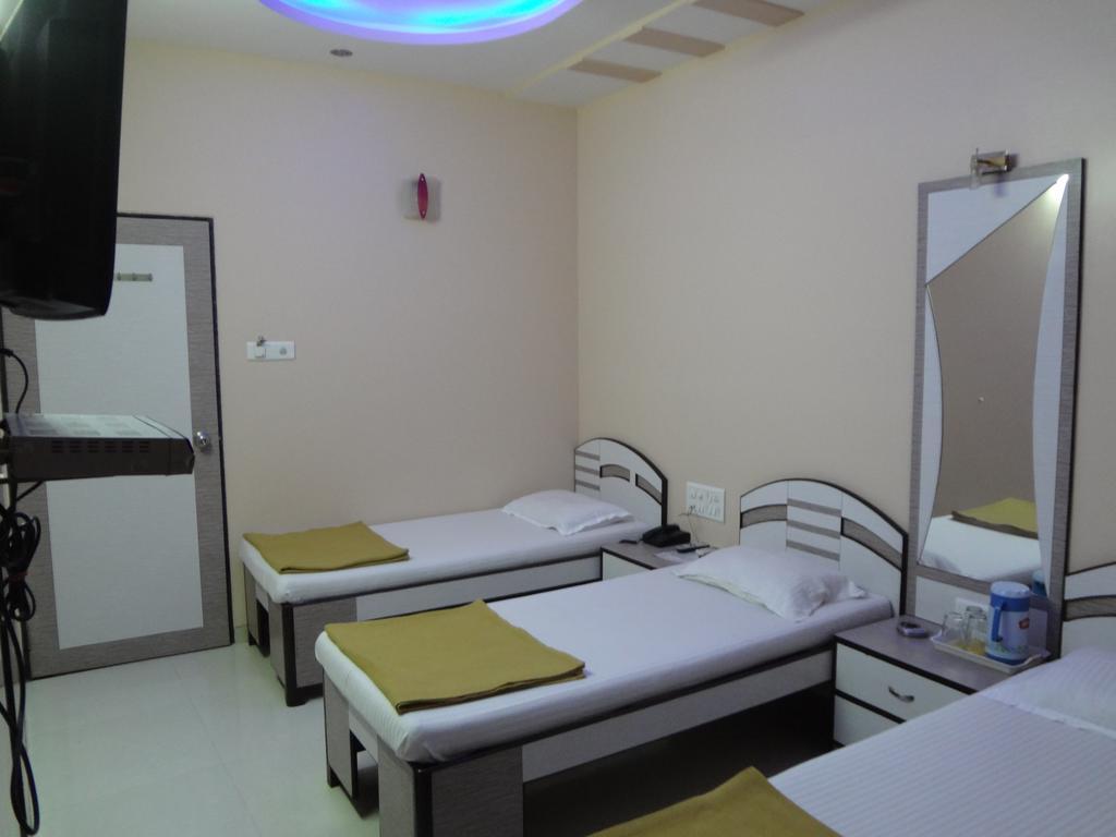 Hotel Broadway Colaba Βομβάη Εξωτερικό φωτογραφία